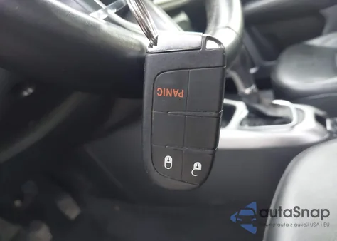 2018 Jeep Compass Latitude 4X4 z USA, uszkodzony, nr VIN 3C4NJDBBXJT399495